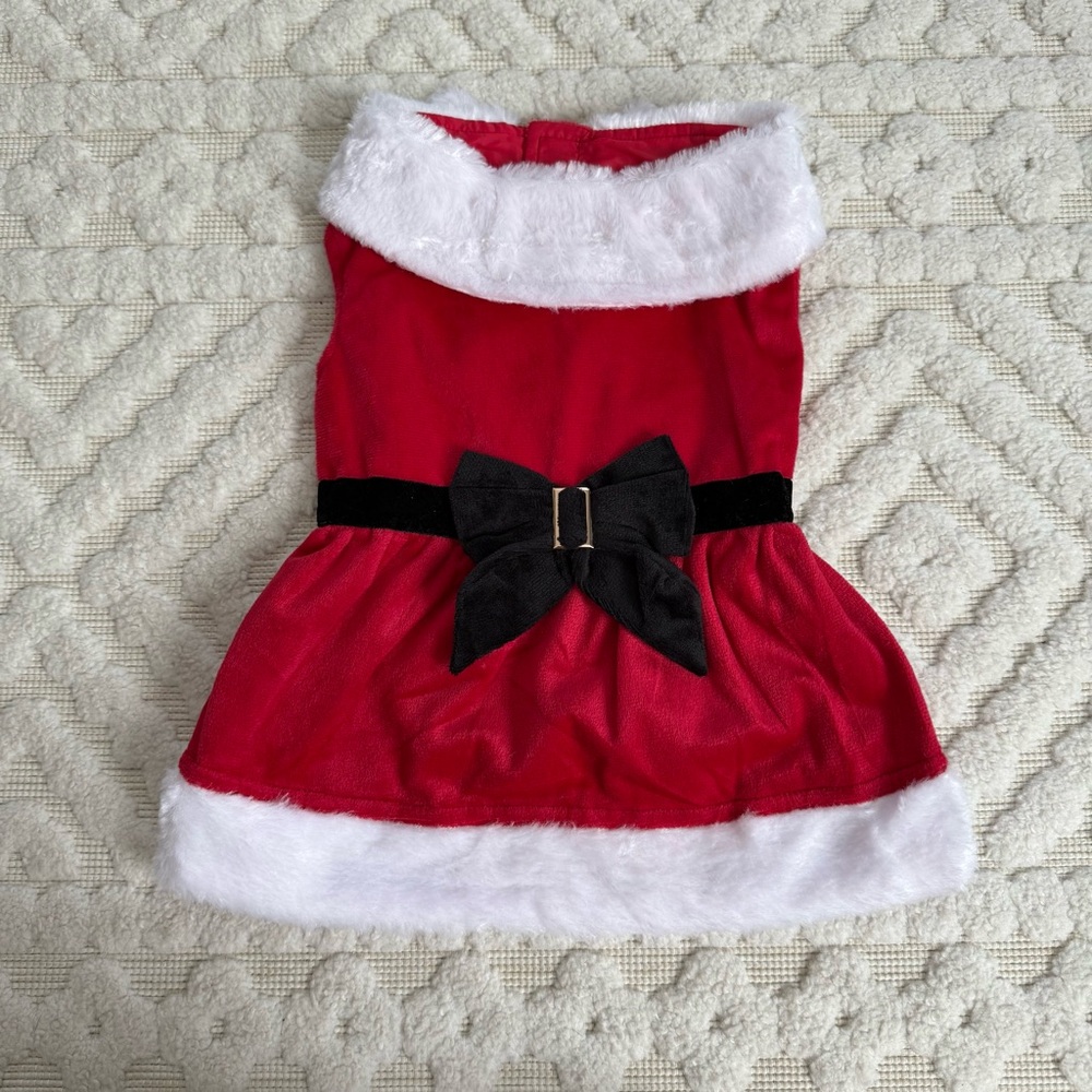 Merry Makings Mrs Claus Dog Costume size Medium BNWOT